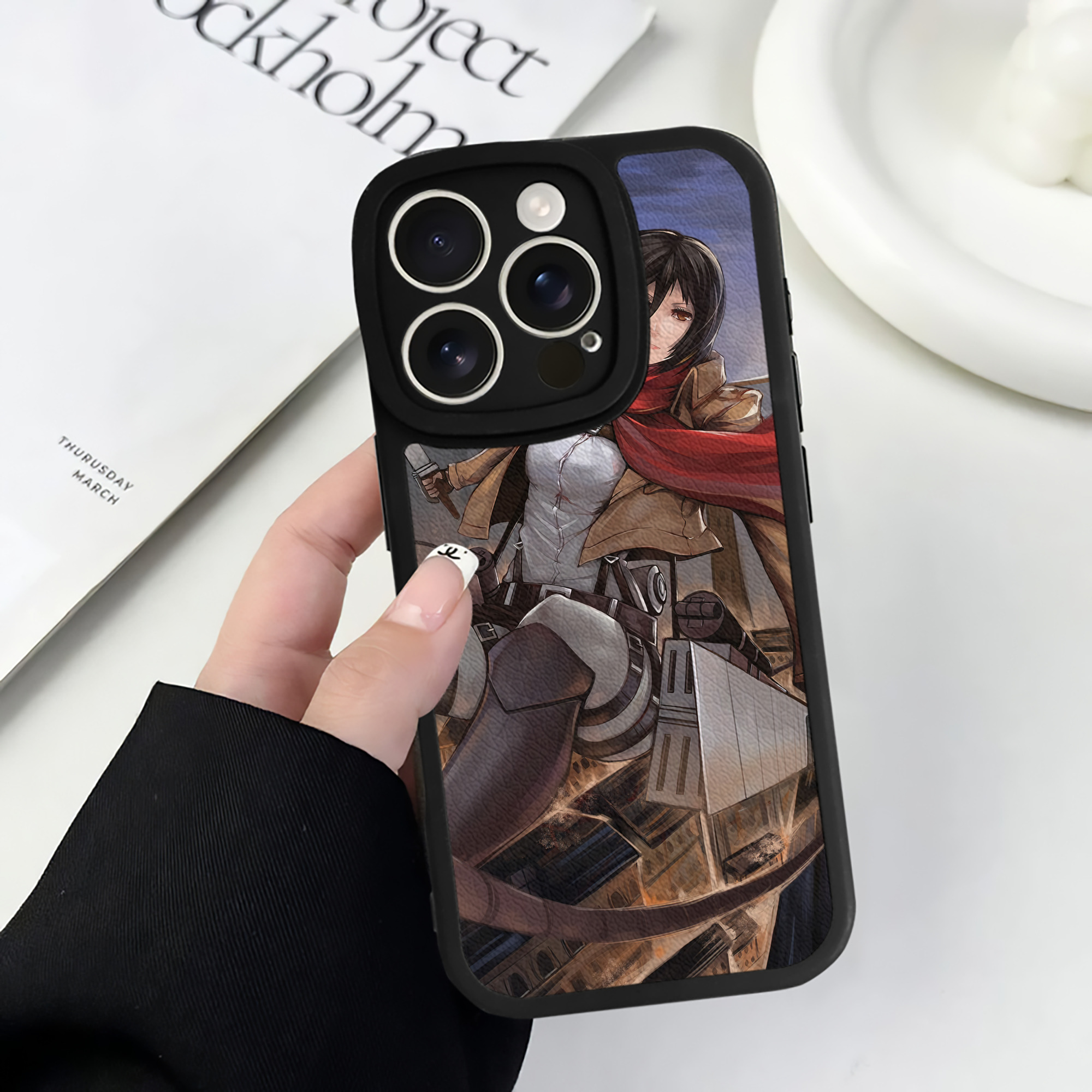 （画像用） 進撃の巨人 Attack on Titan 【iPhone 16シリーズ対応】シリコンスマホケース（レザー調） 材質：シリコン